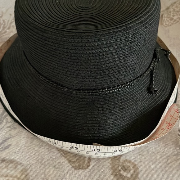 Hat - Picture 6 of 7